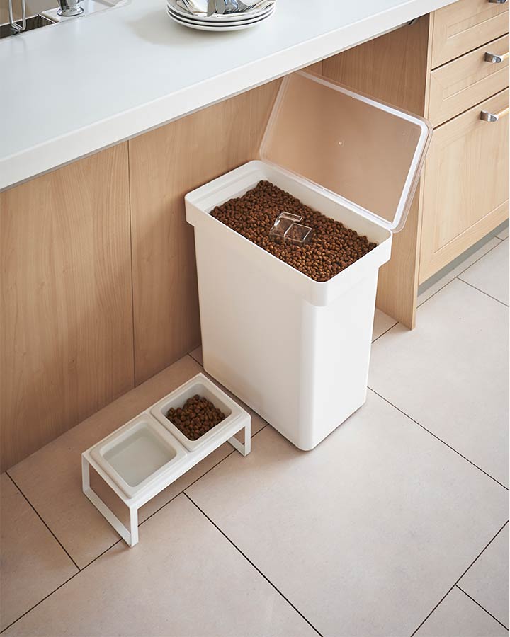 Open Pet Food Container