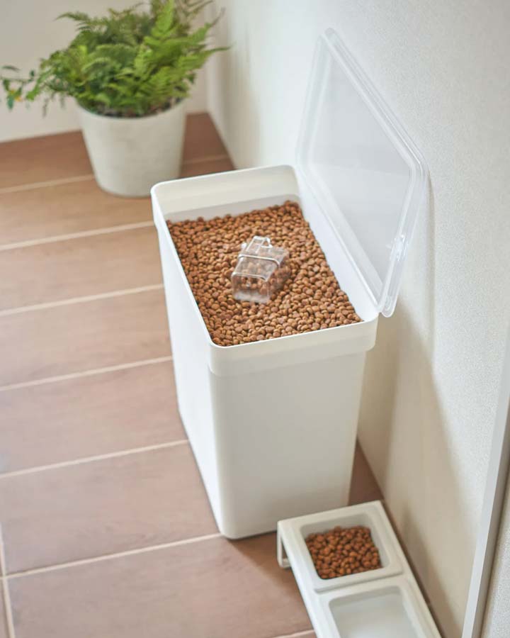 White Tower Food Container with Kibble